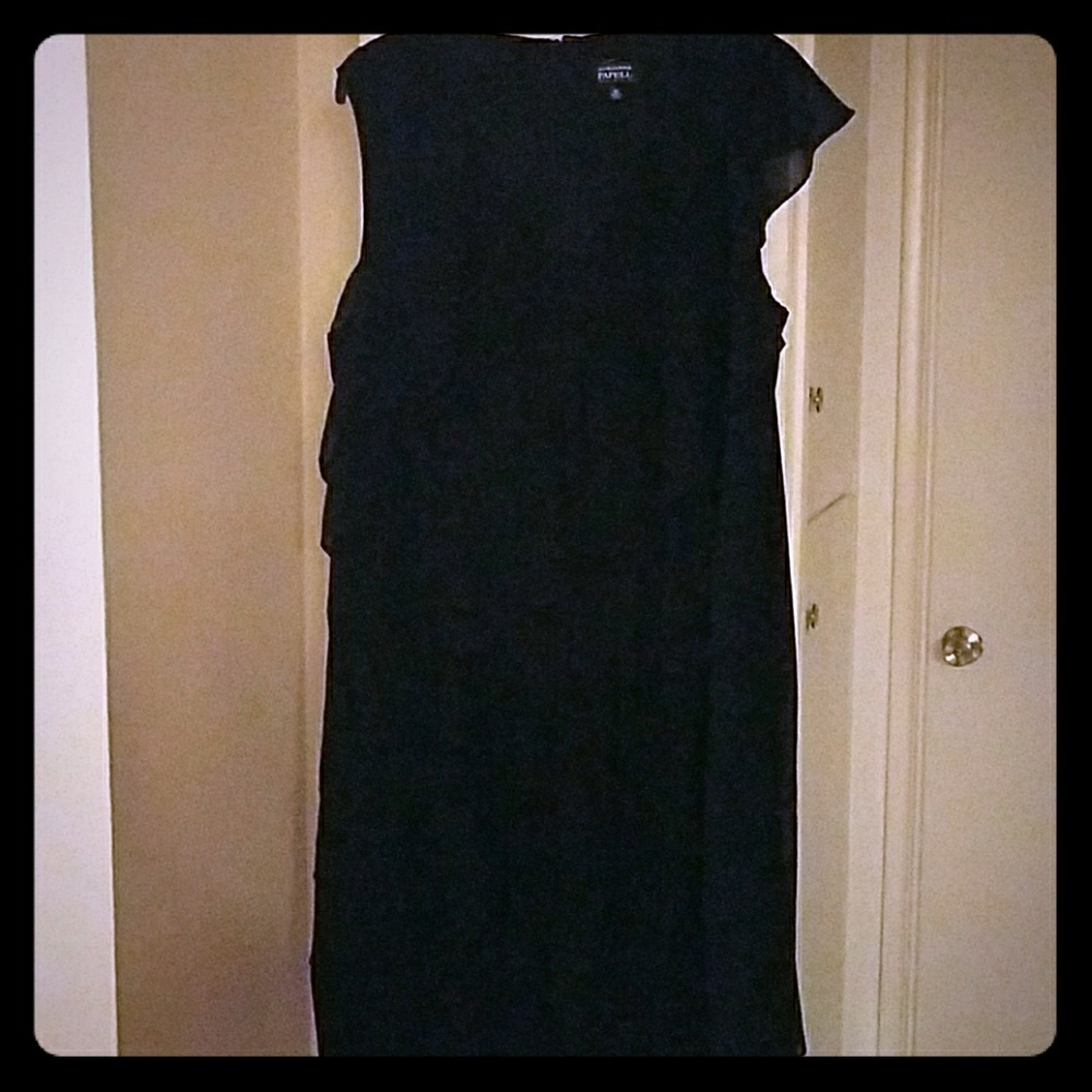 Adrianna Papell woman black dress